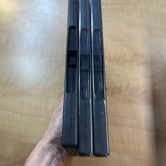 The Lord of the Rings: The Motion Picture Trilogy DVDs - Picture 4 of 7